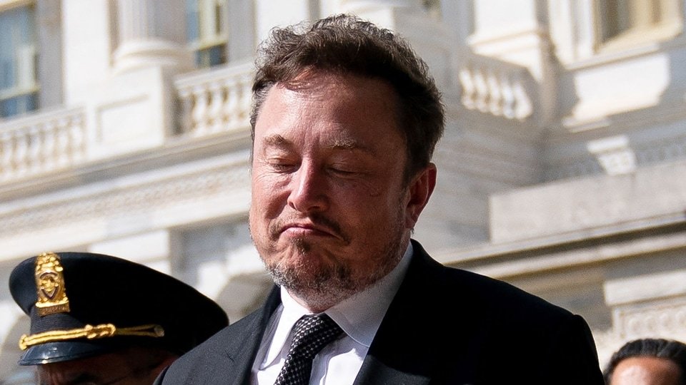 Elon Musks X Corp Agrees to Try to Settle Lawsuits Over Mass Layoffs at Twitter